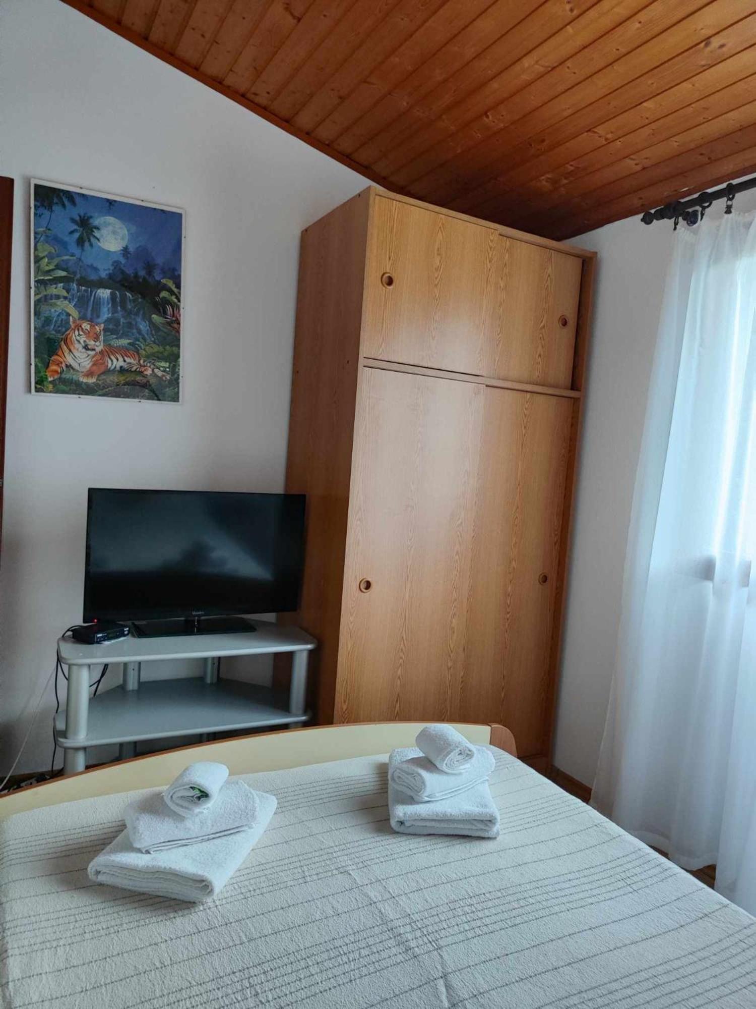 Apartments By The Sea Basina, Hvar - 116 Врбоска Номер фото